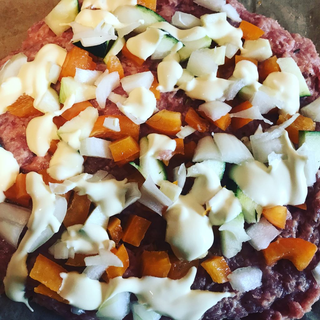 Hackfleisch Pizza mit Sauce Hollandaise - Zu Faul Zum Kochen
