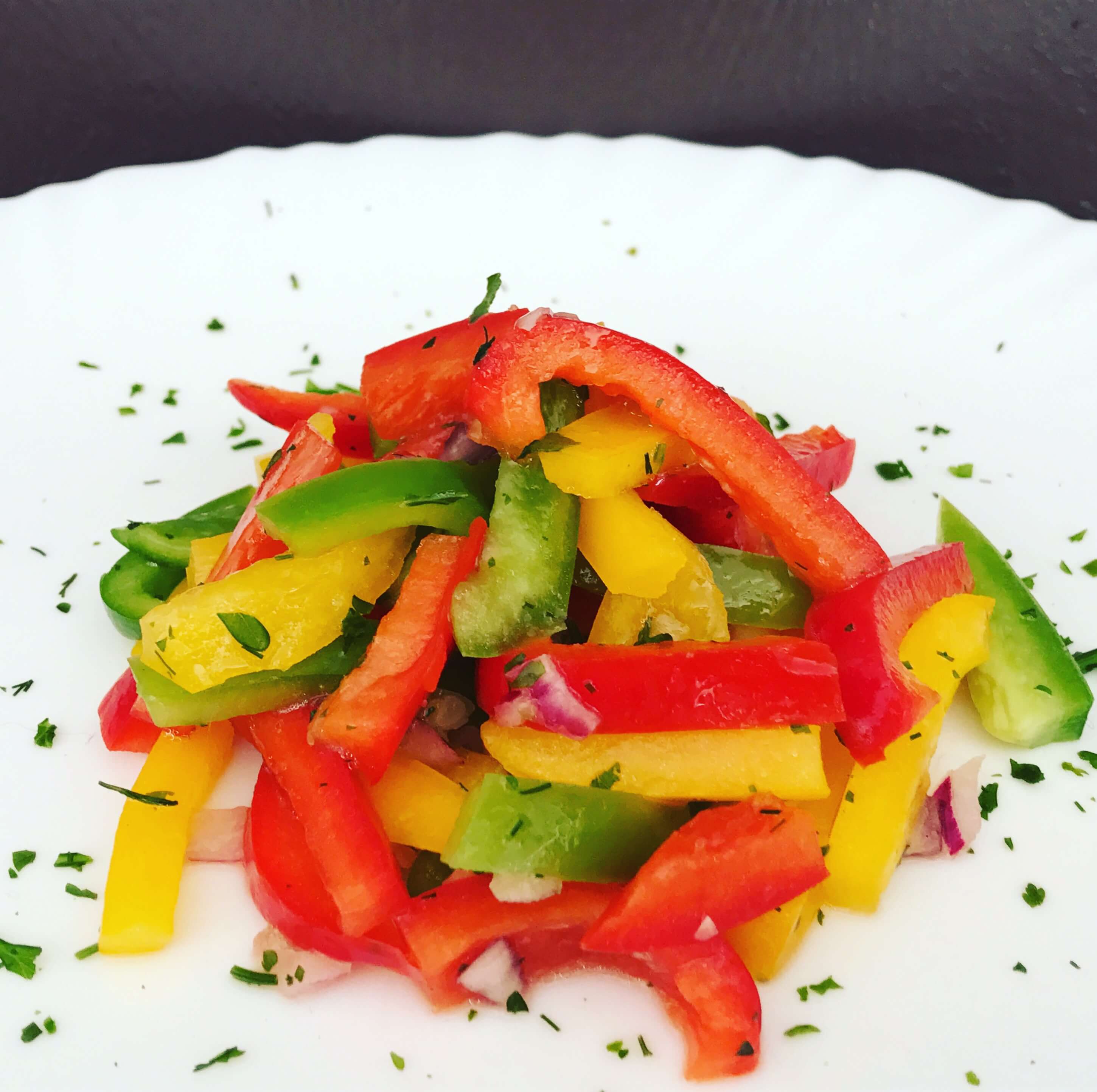 Bunter Paprika Salat zum Grillen - Zu Faul Zum Kochen