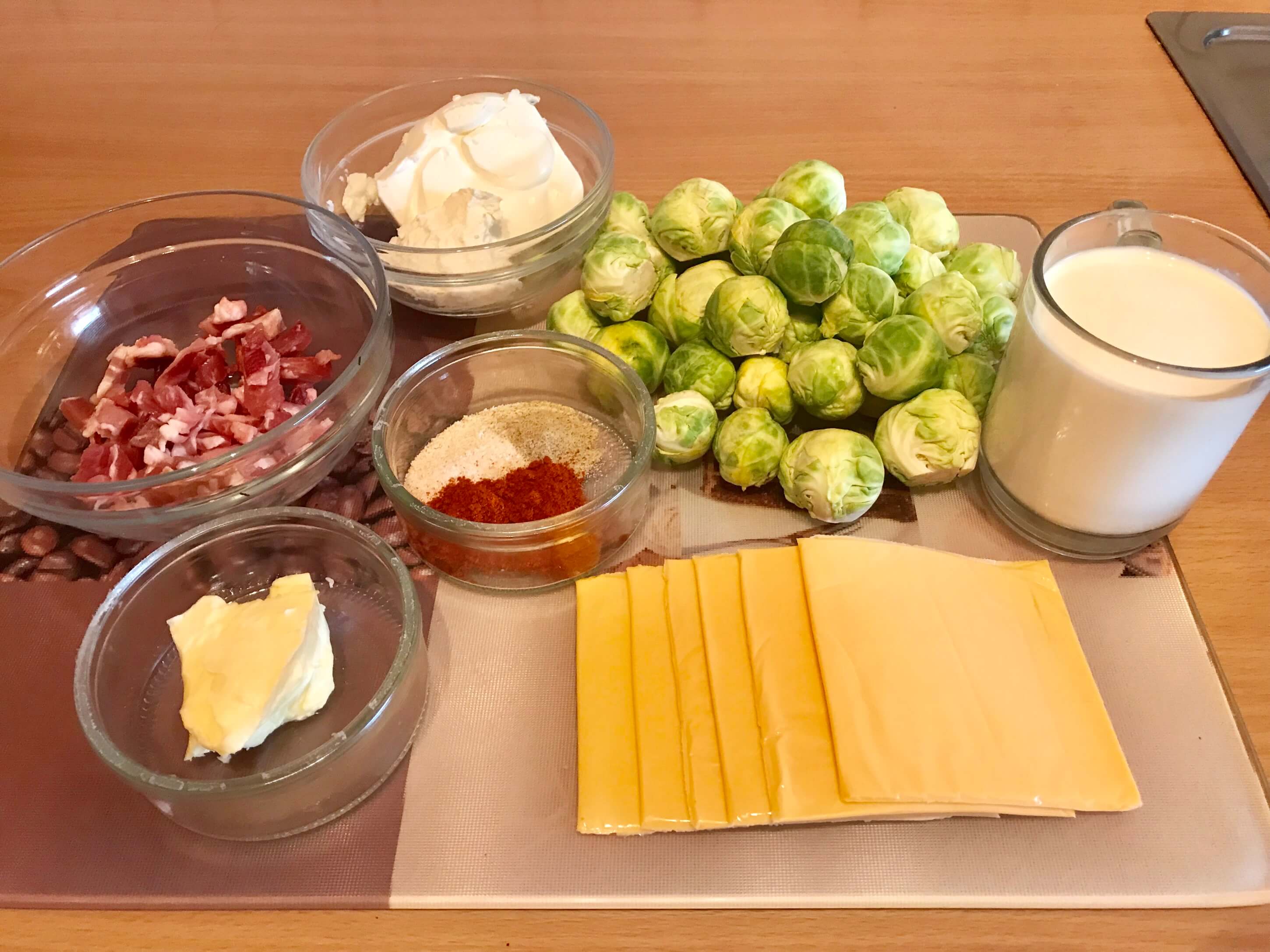 Zutaten Rosenkohl mit Speck und Käse Soße - Zu Faul Zum Kochen