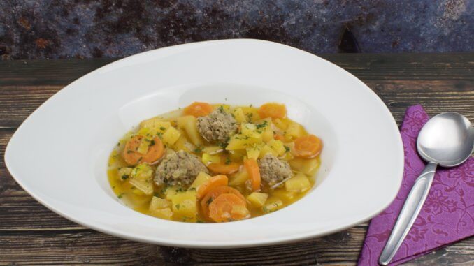 Steckrüben Eintopf mit Fleischbällchen