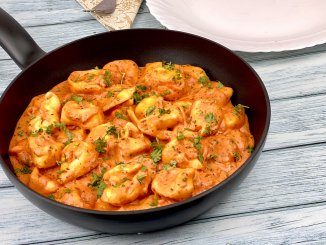 Tortellini Pfanne mit einer Tomaten Sahne Sauce