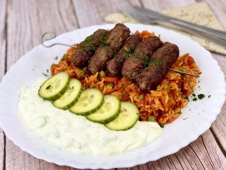 Cevapcici mit Tzatziki